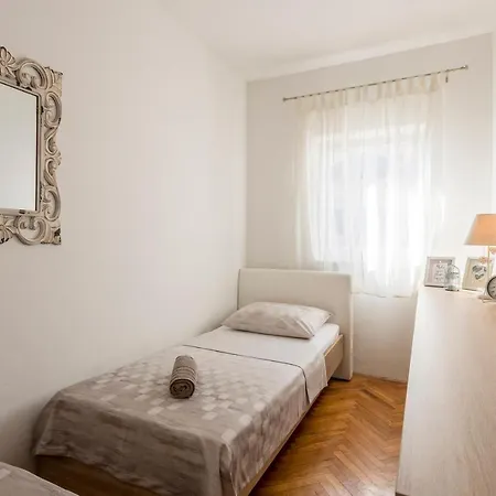 Luxury Apartment Karla